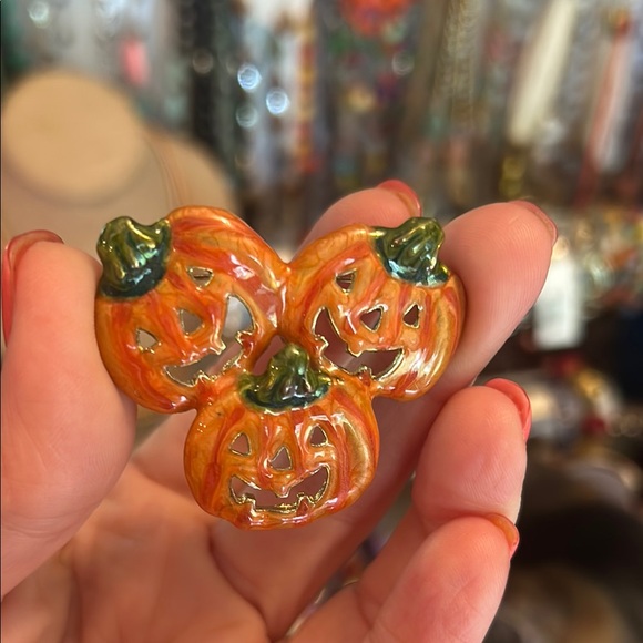 Jewelry - VTG Halloween Pumpkin Brooch